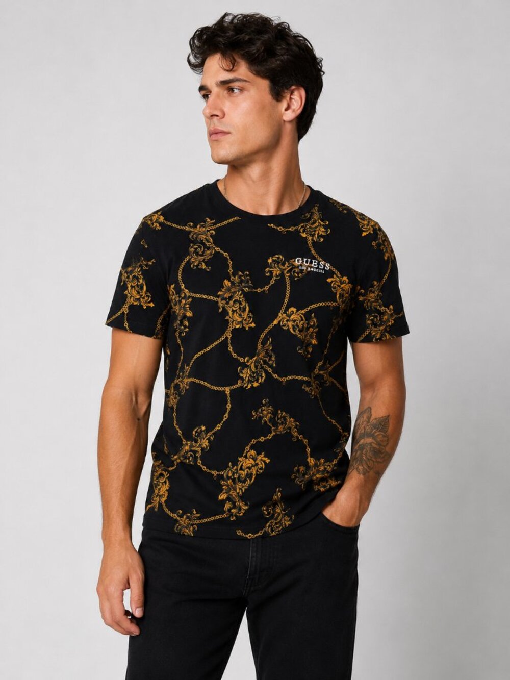 GUESS Baroque Chain Print Tee Black Gold Logo T-Shirt Size M